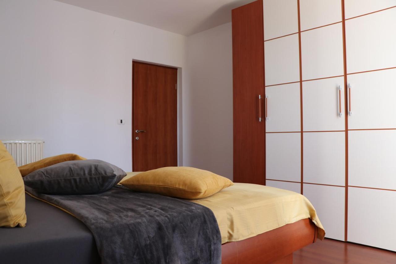 Nona Lili apartment Izola Esterno foto